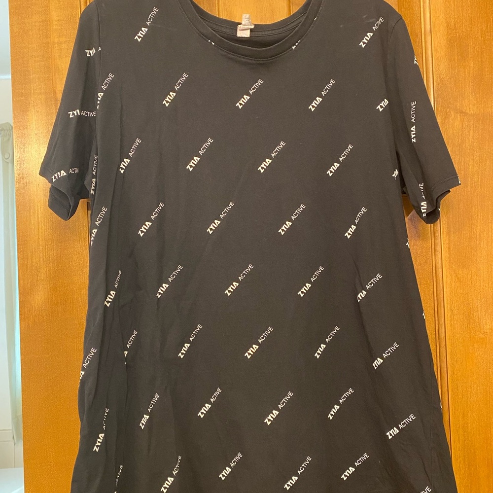 ZYIA Active Black T-Shirt